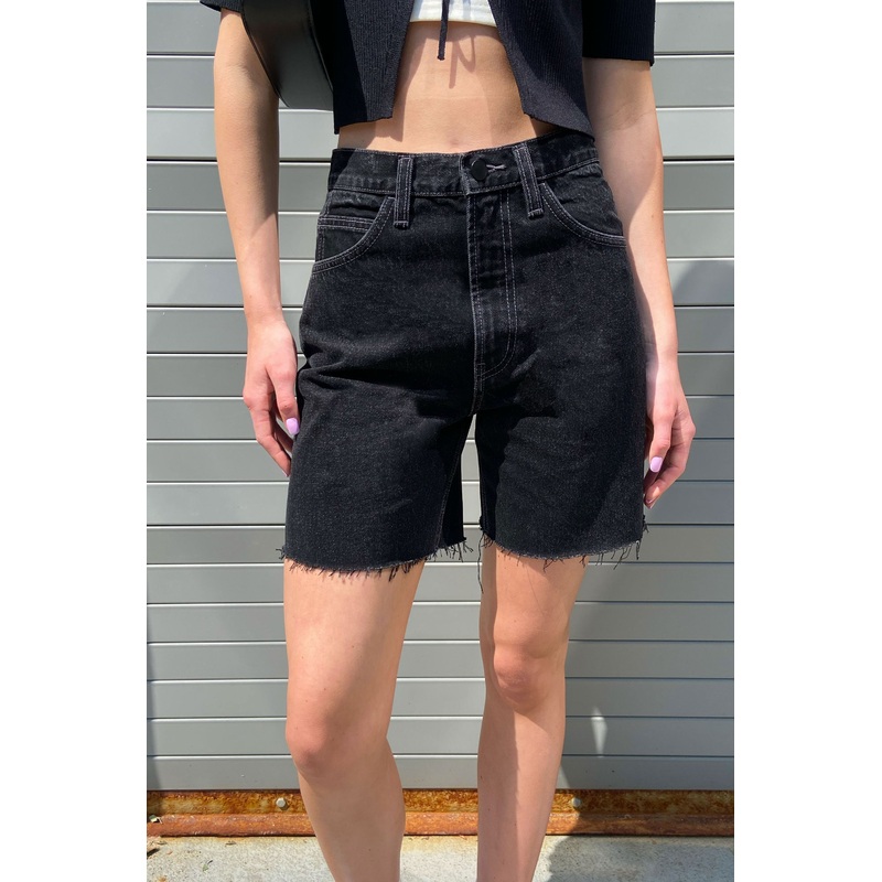 MID THIGH BLACK JEAN SHORT Washed Black 24