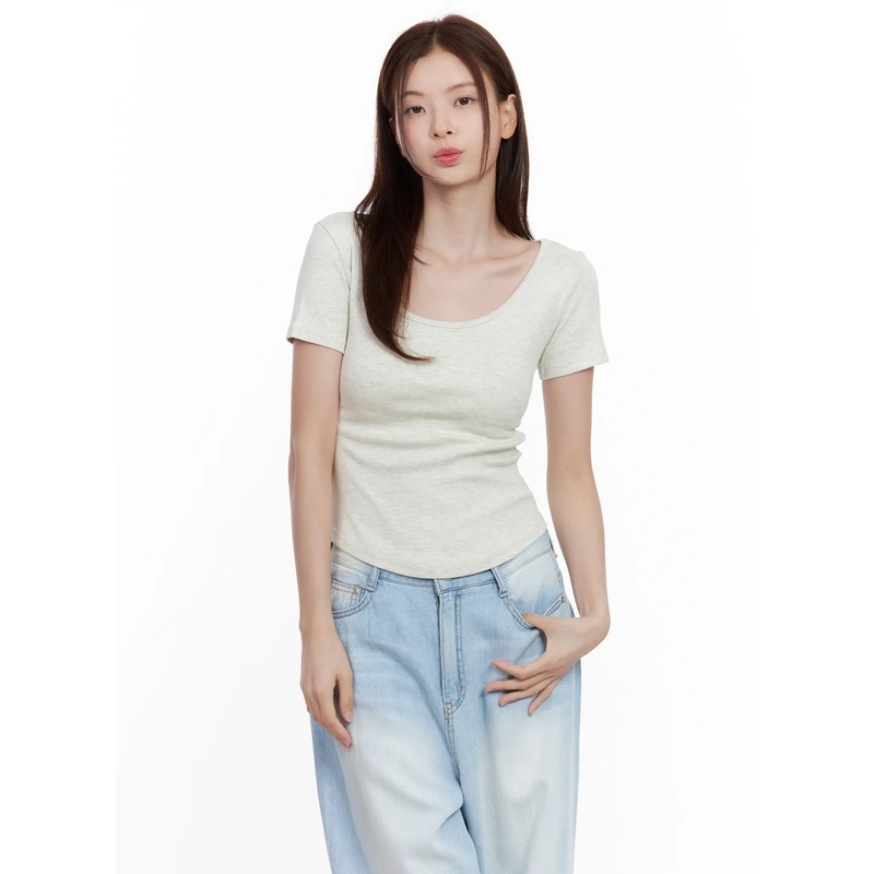 Everyday Basic Round-Neck Top CL502 Light beige S/M