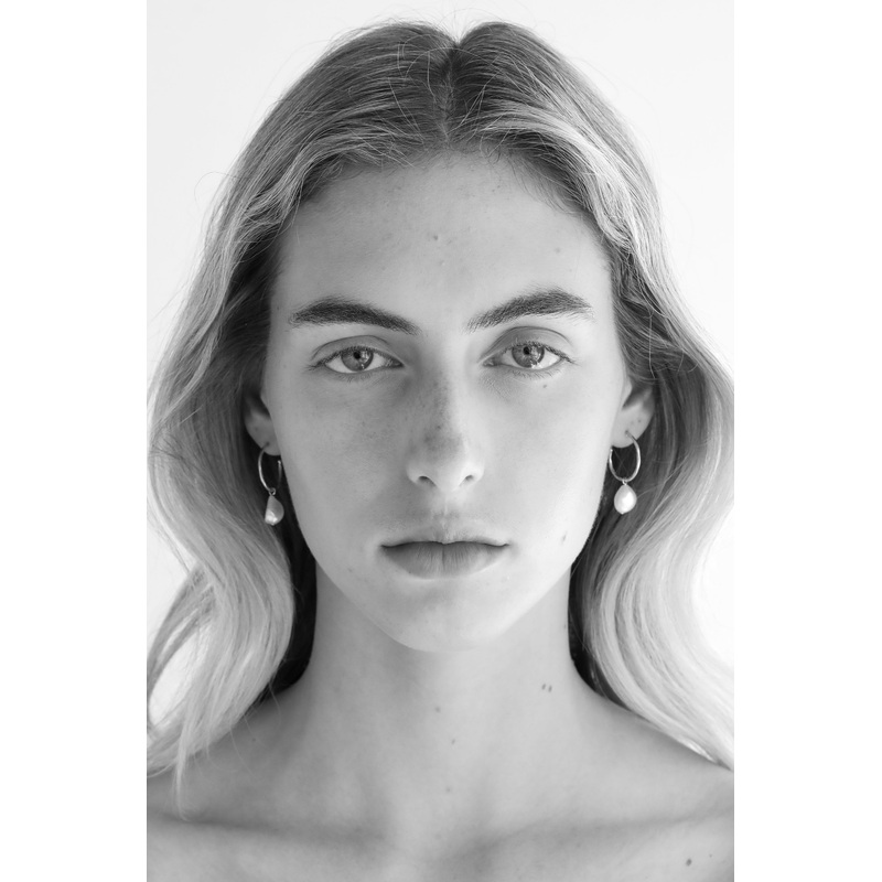 HOOP EARRINGS WITH PEARL DROP Gold One Size