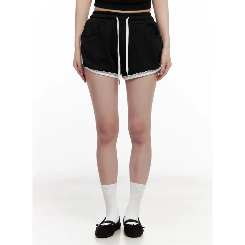 Contrast Lace-Trim Shorts CL516 Black S/M