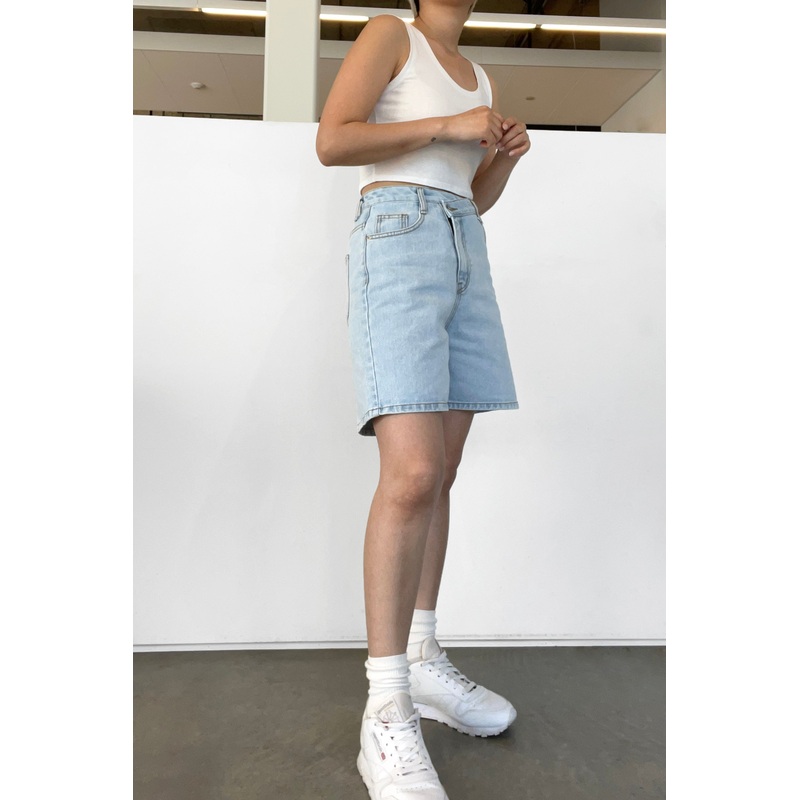 CROSSOVER DENIM SHORT Light Wash Small