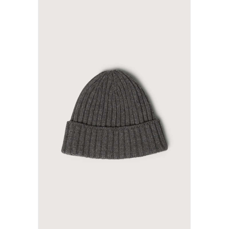 CLASSIC RIBBED KNIT BEANIE Charcoal One Size