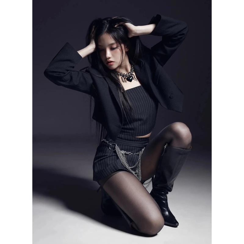 Modern Pinstripe Cropped Blazer IS525 Black S/M