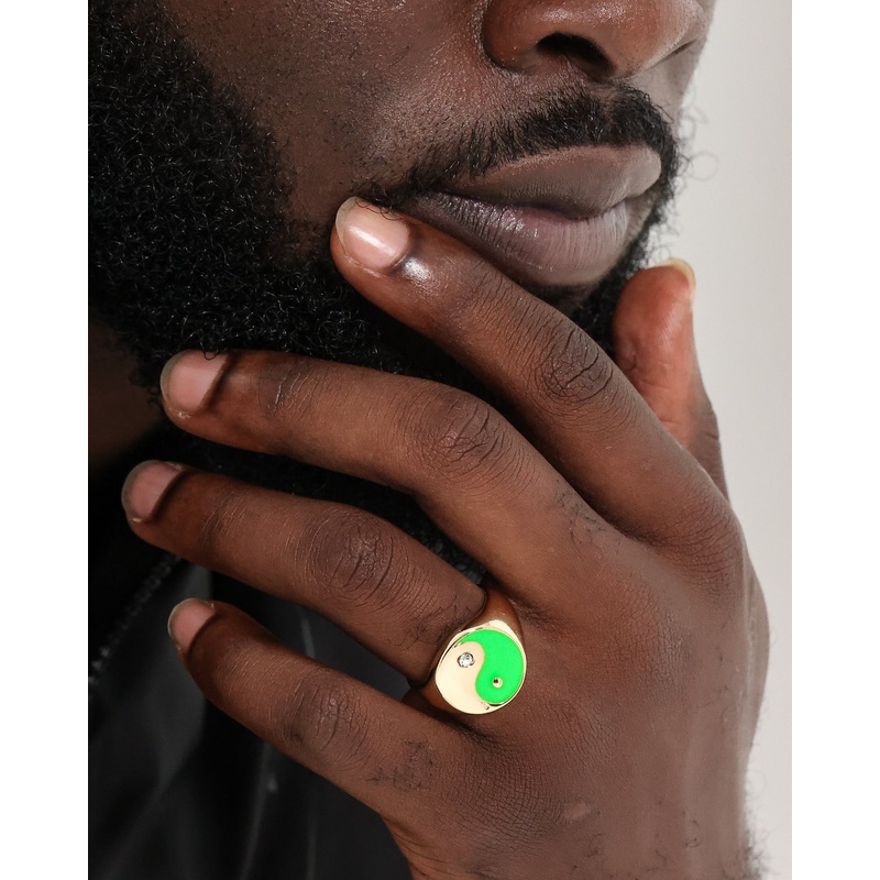 Wild For The Weekend Yin Yang Signet Ring (Large) Gold L