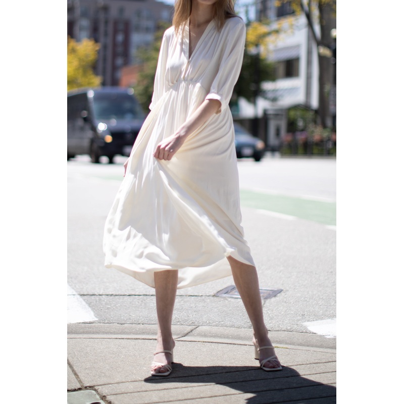 V-NECK MIDI DRESS Cream Extra Small