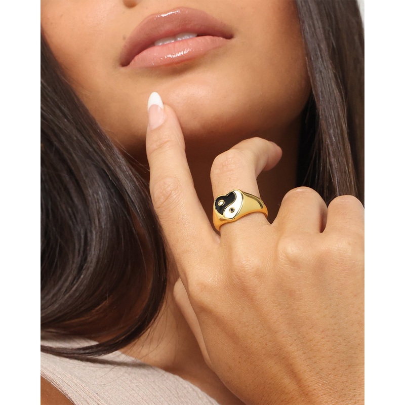 Raising Hell Women’s Ying Yang Ring Gold/Black/White 6