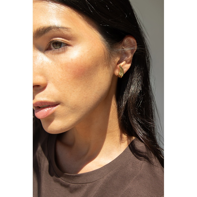 WAVY HOOP EARRING Gold One Size