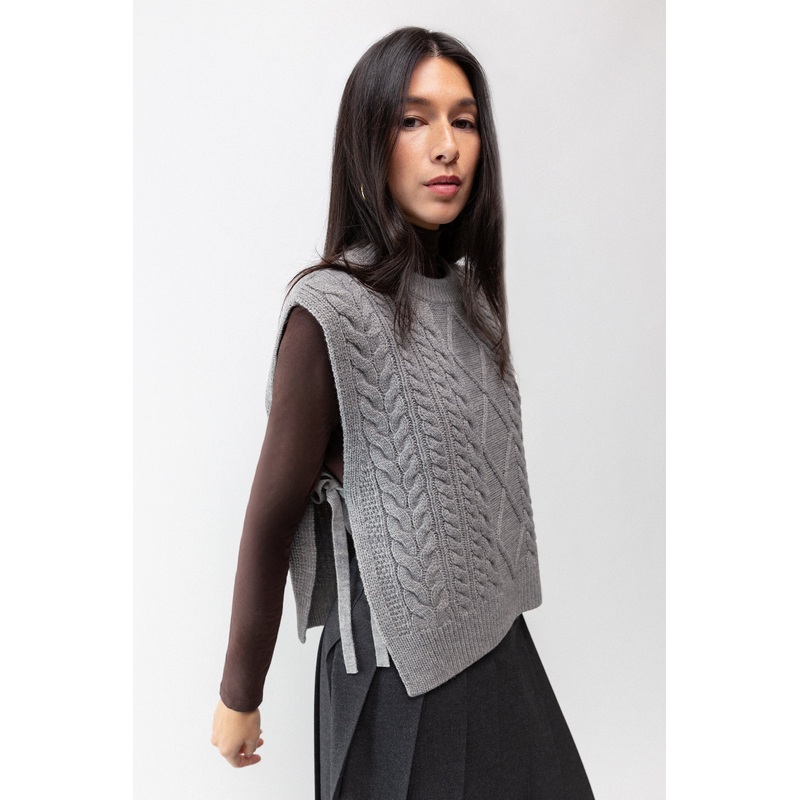 SLEEVELESS CABLE-KNIT VEST WITH TIES Antique White Extra Small