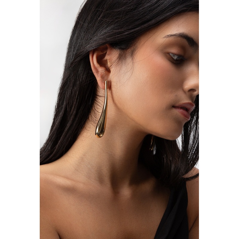 LONG TEAR DROP EARRING Gold One Size