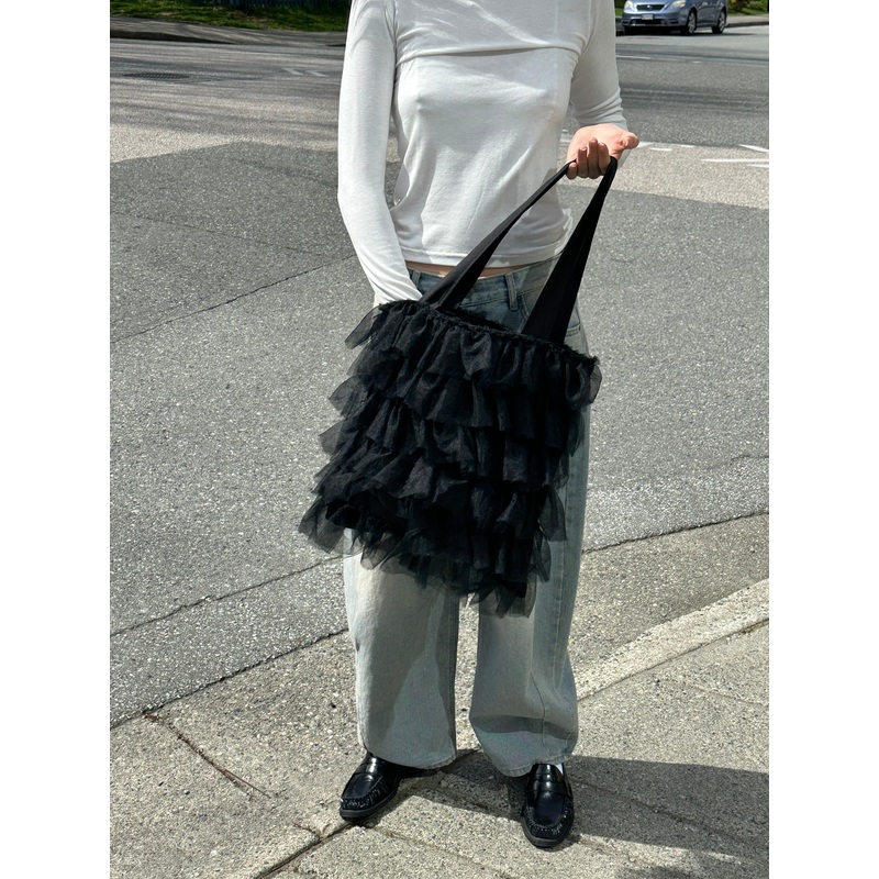 RUFFLE TULLE TOTE BAG Black One Size
