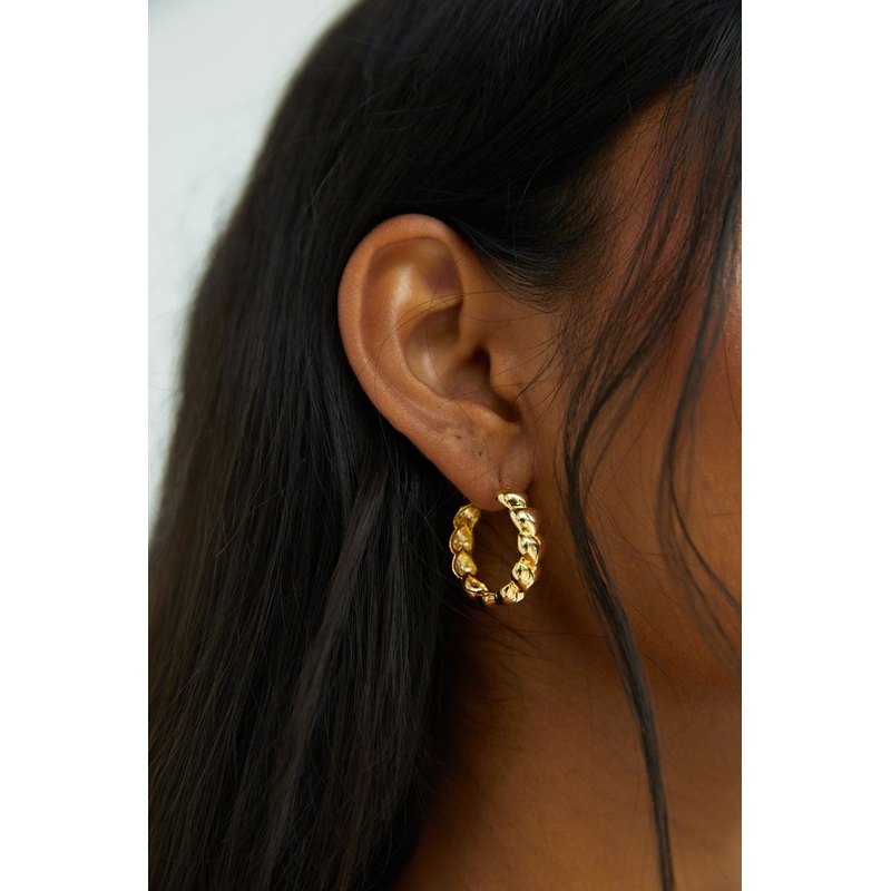 TWIST HOOP EARRING Gold One Size