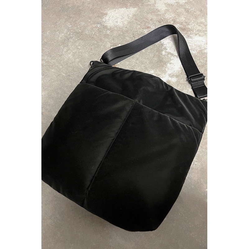 PUFFY TOTE BAG Black One Size