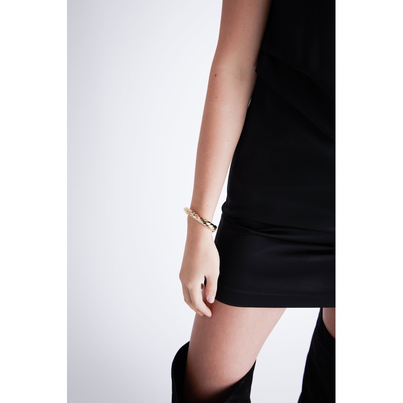 CUFFED BRACELET Gold One Size