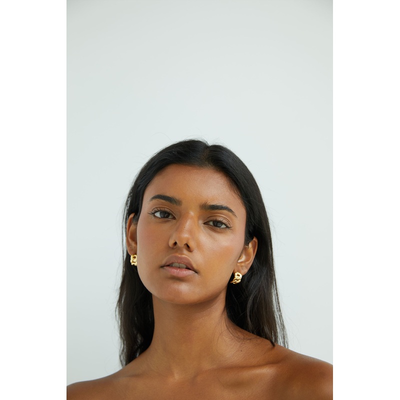 BRAIDED HALF HOOP EARRING Gold One Size