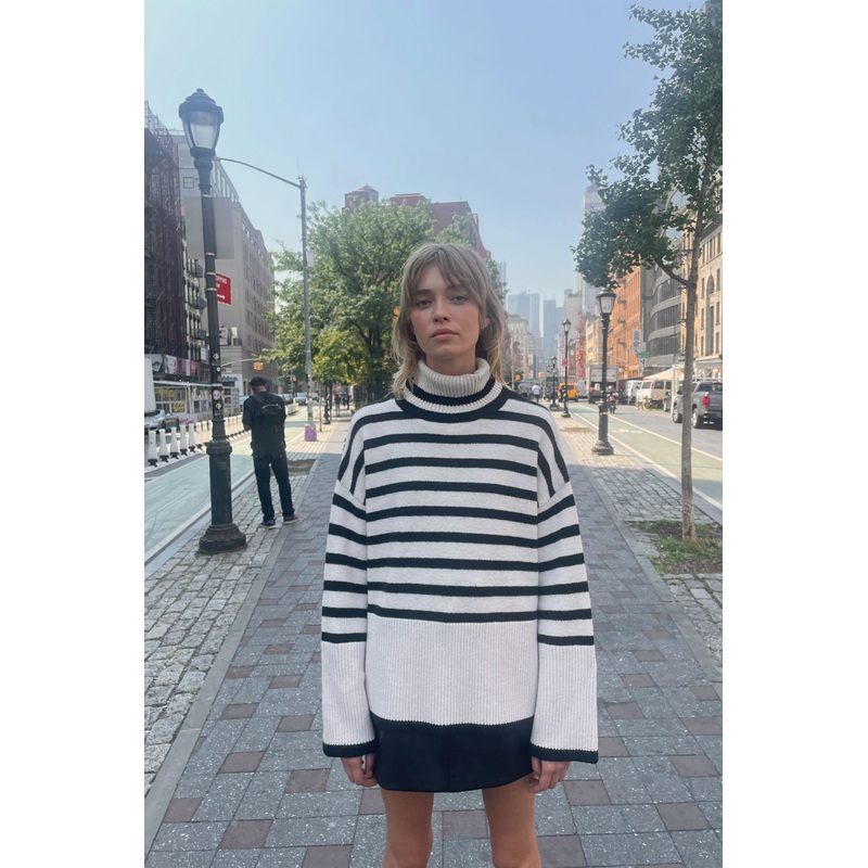 STRIPED TURTLENECK SWEATER Cream Black Double Extra Small