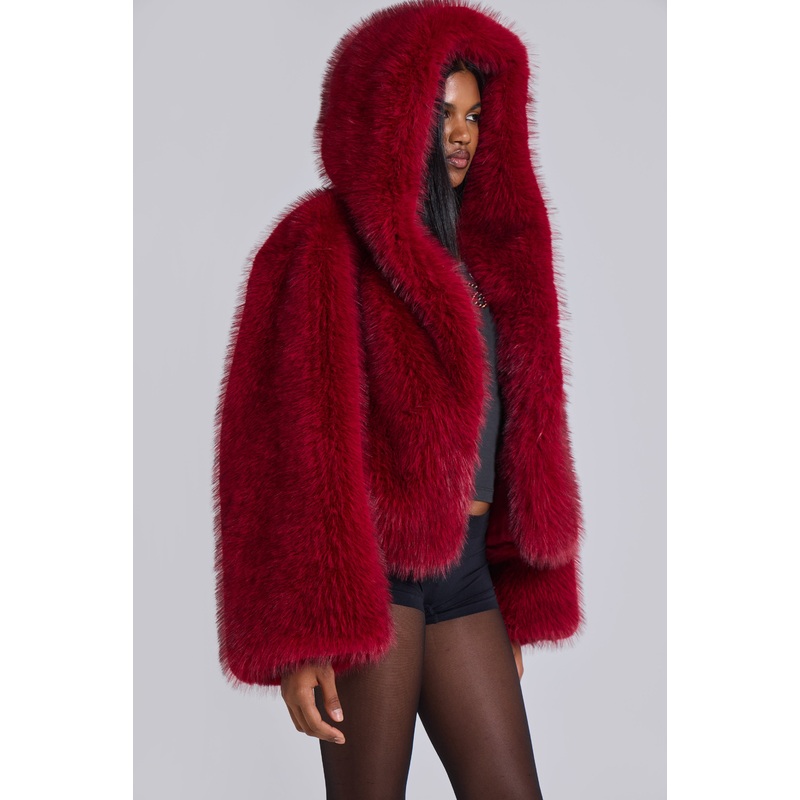 Mara Oversized Faux Fur Coat in Red S/M Red